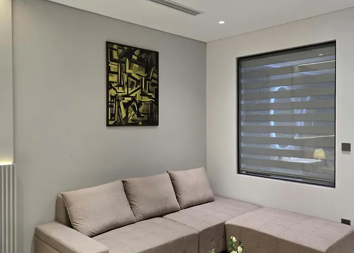 H2415 The Apartment Ha Long